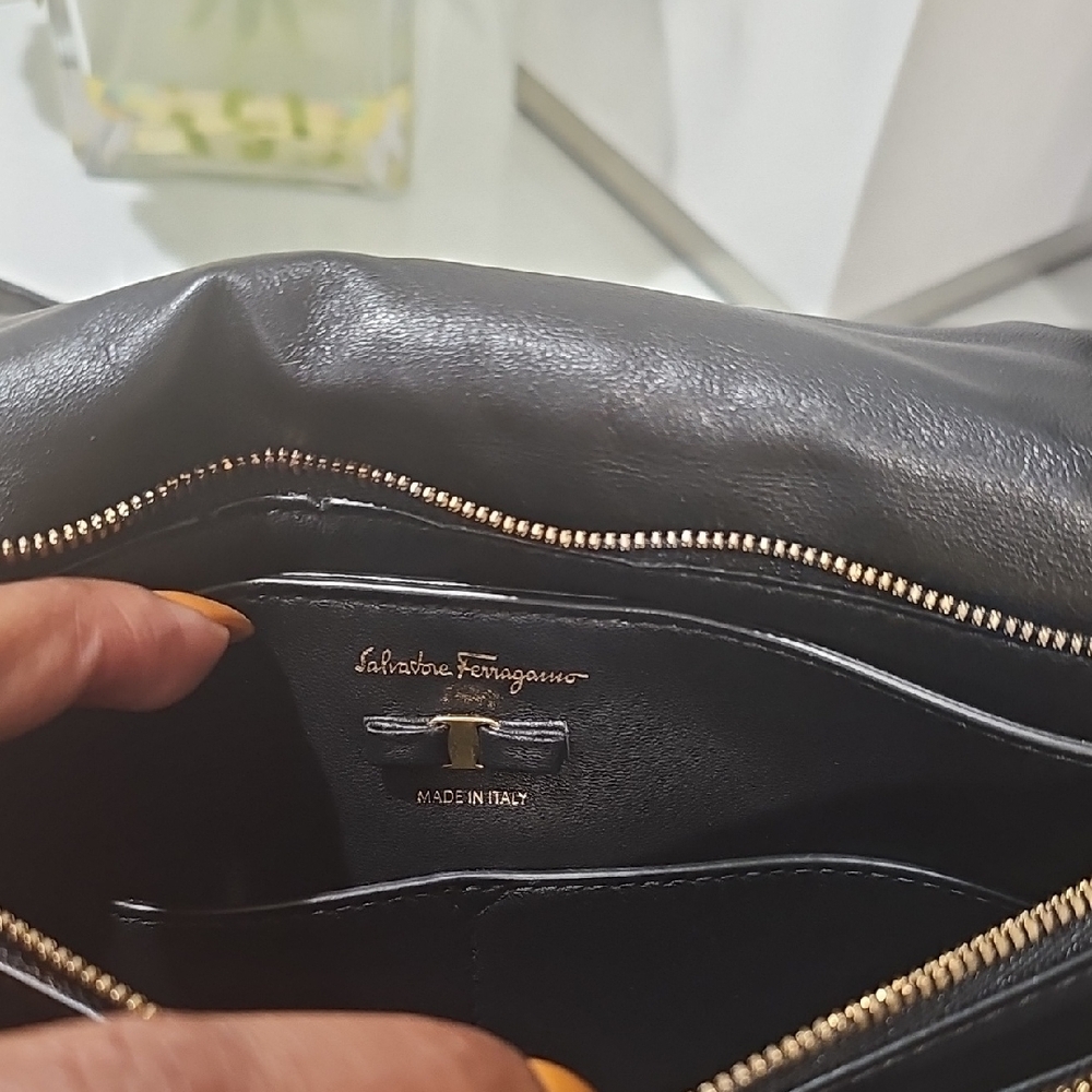 Salvatore Ferragamo Black Woven Shoulder Bag - Picture 5 of 8